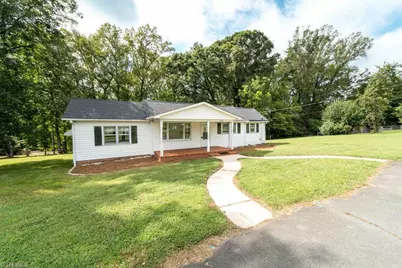 730 Walkertown Guthrie Road, Walkertown, NC 27107 - Photo 2