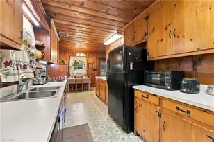 505 Paris St, Graham, NC 27253 - Photo 8