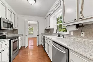 1409 Rockwood Ave, Burlington, NC 27215 - Photo 10