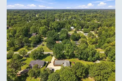 1409 Rockwood Avenue, Burlington, NC 27215 - Photo 30