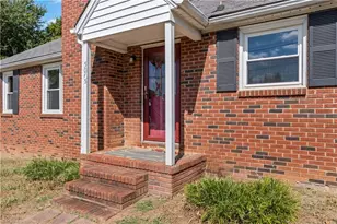 5035 Shattalon Dr, Winston-Salem, NC 27106 - Photo 4
