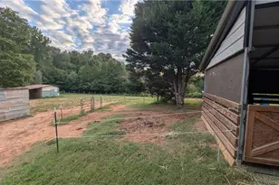 3393 Fulton Rd, Asheboro, NC 27205 - Photo 12