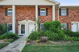 2330 Bay Meadows Ct, Clemmons, NC 27103 - Photo 2