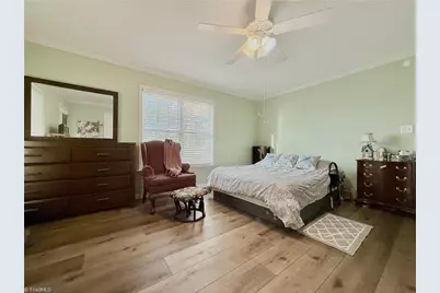 711 Sunrise Avenue, Thomasville, NC 27360 - Photo 12