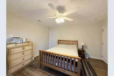 711 Sunrise Avenue, Thomasville, NC 27360 - Photo 22