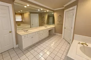 4711 Summit Ave, Greensboro, NC 27405 - Photo 12