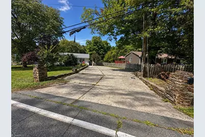 4711 Summit Avenue, Greensboro, NC 27405 - Photo 2