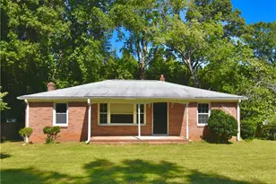 2013 N Ashland Dr, Burlington, NC 27217 - Photo 1