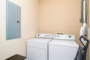 3031 Winston Dr, Burlington, NC 27215 - Photo 12