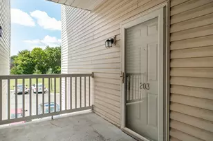 3031 Winston Dr, Burlington, NC 27215 - Photo 2