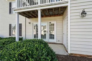 7137 Friendly Ave, Greensboro, NC 27410 - Photo 2