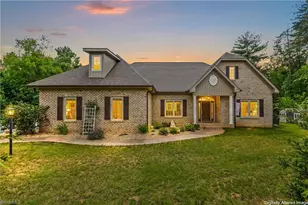 153 Woodridge Dr, Mount Airy, NC 27030 - Photo 1
