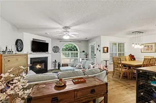 2012 Salem Bluff Dr, Winston-Salem, NC 27127 - Photo 2