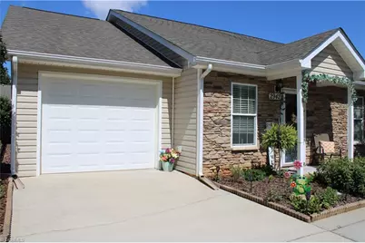 2942 Hyde Place Circle, Winston-Salem, NC 27103 - Photo 2