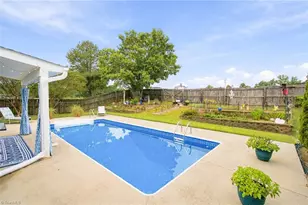 2423 Pepperstone Dr, Graham, NC 27253 - Photo 40