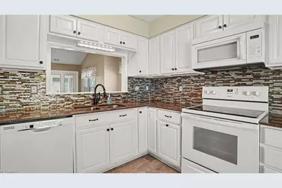 2800 Shadowbrook Lane, Winston-Salem, NC 27103 - Photo 10