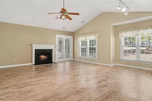 2800 Shadowbrook Ln, Winston-Salem, NC 27103 - Photo 4