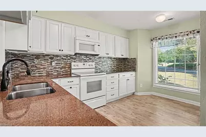 2800 Shadowbrook Lane, Winston-Salem, NC 27103 - Photo 12