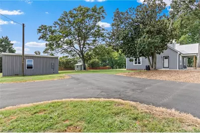 4752 W Old US Highway 421, Hamptonville, NC 27020 - Photo 32