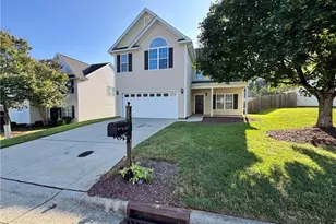 803 Peachtree Meadows Cir, Kernersville, NC 27284 - Photo 2