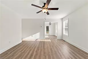 411 Park Ln, Reidsville, NC 27320 - Photo 2