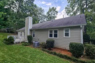1704 Gales Ct, Winston-Salem, NC 27103 - Photo 10