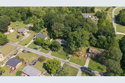 423 Bradley Road, Winston-Salem, NC 27107 - Photo 32