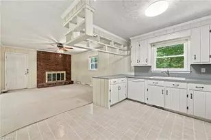 423 Bradley Rd, Winston-Salem, NC 27107 - Photo 14