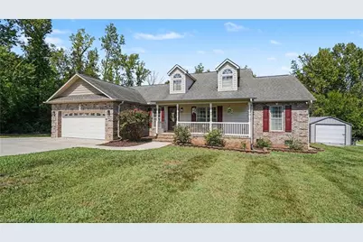 504 Evergreen Trail, Thomasville, NC 27360 - Photo 4