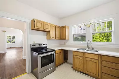 710 Wentworth Street, Reidsville, NC 27320 - Photo 18