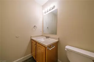2103 Forest Edge Dr, Greensboro, NC 27406 - Photo 24
