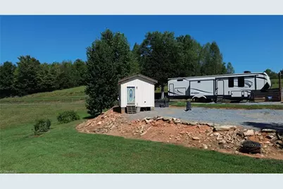 3933 Simmons Patton Road, Jonesville, NC 28642 - Photo 40