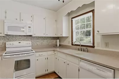 2200 Creekwood Drive, Greensboro, NC 27407 - Photo 10