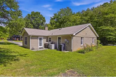 2200 Creekwood Drive, Greensboro, NC 27407 - Photo 28