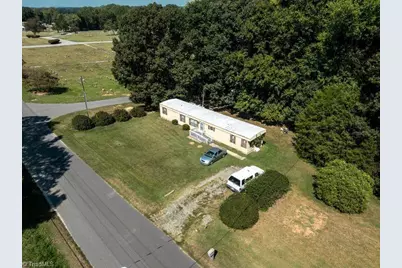 3525 Piedmont Memorial Drive, Winston-Salem, NC 27107 - Photo 2