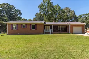 115 Monroe Dr, Lexington, NC 27292 - Photo 2