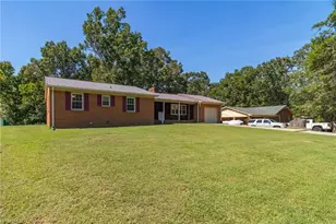115 Monroe Dr, Lexington, NC 27292 - Photo 4