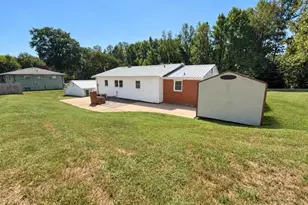 1559 Jordan Dr, Winston-Salem, NC 27105 - Photo 6