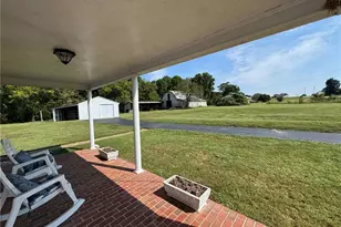 2709 Murray Rd, State Road, NC 28676 - Photo 8