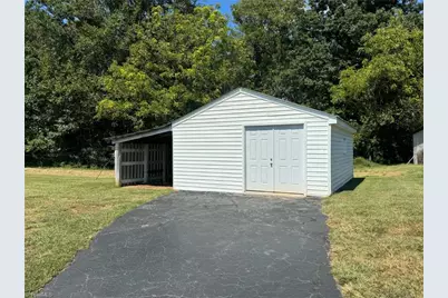 2709 Murray Road, State Road, NC 28676 - Photo 32