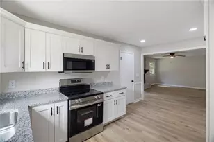 3325 Colony Dr, Jamestown, NC 27282 - Photo 14