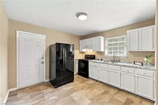 1930 Wood Ave, Burlington, NC 27215 - Photo 8