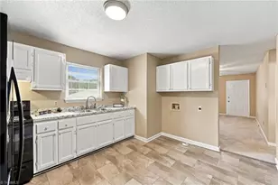 1930 Wood Ave, Burlington, NC 27215 - Photo 10