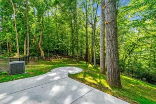 4926 Leinbach Dr, Winston-Salem, NC 27106 - Photo 48