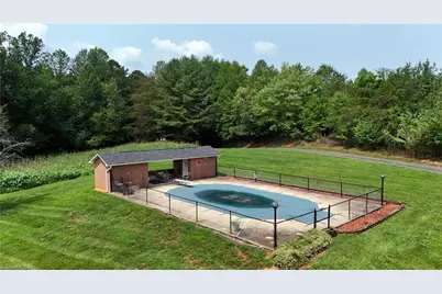 4285 W Pine Street, Mount Airy, NC 27030 - Photo 24