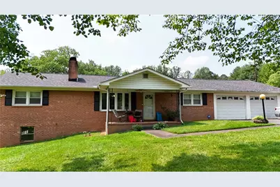 4285 W Pine Street, Mount Airy, NC 27030 - Photo 8