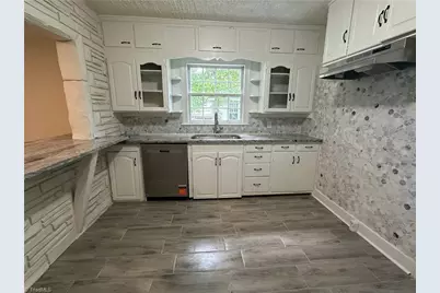 1900 Peachtree Street, Winston-Salem, NC 27107 - Photo 4