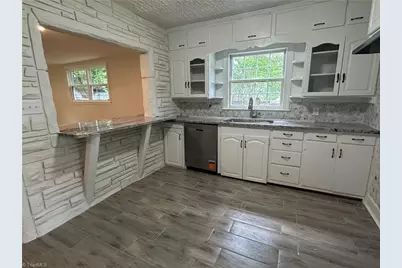 1900 Peachtree Street, Winston-Salem, NC 27107 - Photo 2