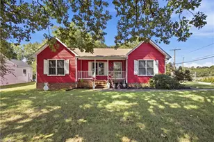 240 Silver Lake Dr, Burlington, NC 27215 - Photo 1
