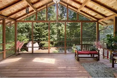 5 Windsor Circle, Thomasville, NC 27360 - Photo 4
